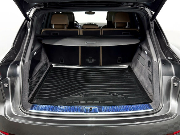 2020 Porsche Cayenne III, серый, 5970000 рублей - вид 14