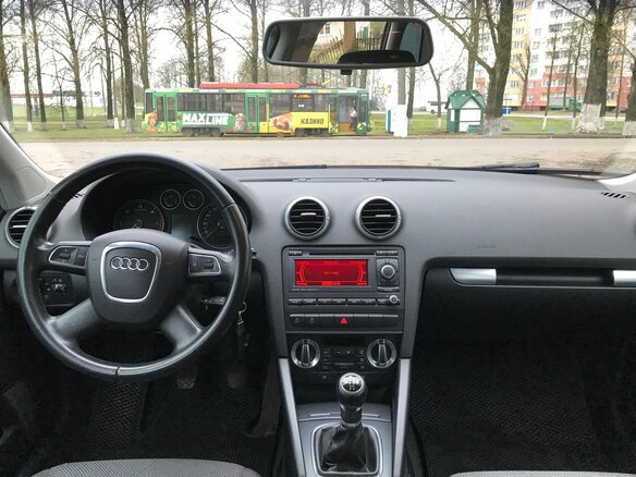 2010 Audi A3 II (8P) Рестайлинг 2, серебристый, 900000 рублей - вид 9