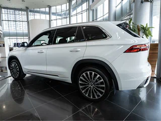 2026 Geely Monjaro I Рестайлинг, белый, 4954990 рублей, вид 4