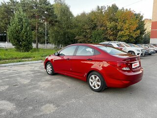 2012 Hyundai Solaris I, красный, 600000 рублей, вид 4