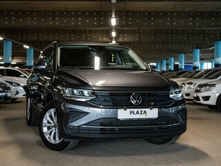 2021 Volkswagen Tiguan II Рестайлинг, серый, 2589000 рублей, вид 2