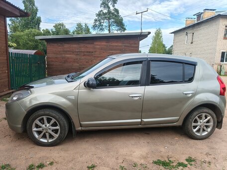 2012 Renault Sandero I, бежевый, 350000 рублей, вид 4