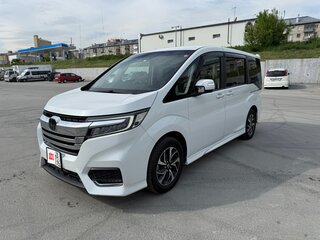 2019 Honda Stepwgn Spada V Рестайлинг, белый, 2050000 рублей, вид 1