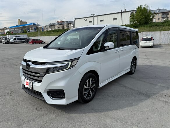 2019 Honda Stepwgn Spada V Рестайлинг, белый, 2050000 рублей