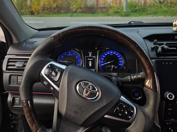 2015 Toyota Camry VII (XV50) Рестайлинг, чёрный, 1750000 рублей - вид 7