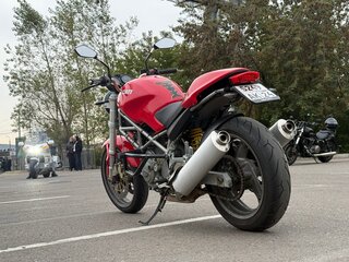 2004 Ducati Monster 400, красный, 300000 рублей, вид 4