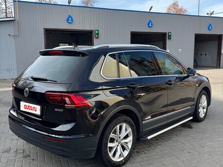 2020 Volkswagen Tiguan II, чёрный, 2700000 рублей, вид 4