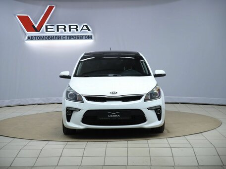 2018 Kia Rio IV, белый, 1250000 рублей, вид 2