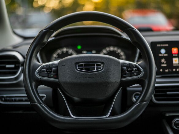 2021 Geely Coolray I, серый, 1644000 рублей - вид 5