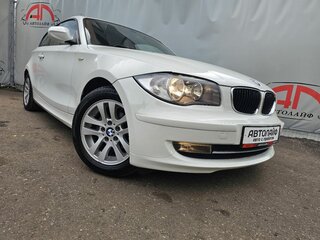 2011 BMW 1 серии 116i I (E81/E82/E87/E88) Рестайлинг, белый, 749000 рублей, вид 4