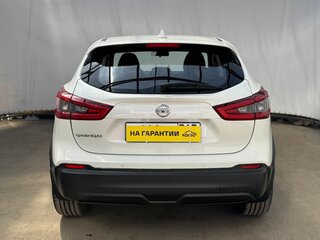 2019 Nissan Qashqai II Рестайлинг, белый, 1345000 рублей, вид 4