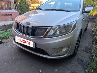 2012 Kia Rio 4-speed III, серебристый, 880000 рублей, вид 2