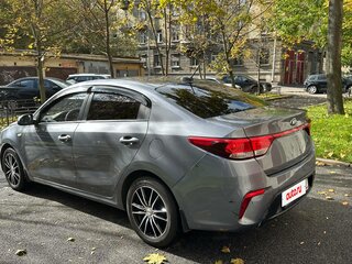 2019 Kia Rio IV, серый, 950000 рублей, вид 5