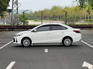 2022 Toyota Vios III Рестайлинг, белый, 978999 рублей, вид 3