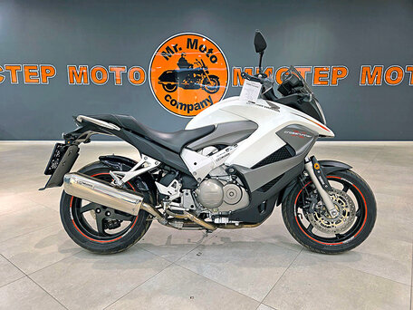 2011 Honda VFR 800X (Crossrunner), белый, 635000 рублей, вид 1
