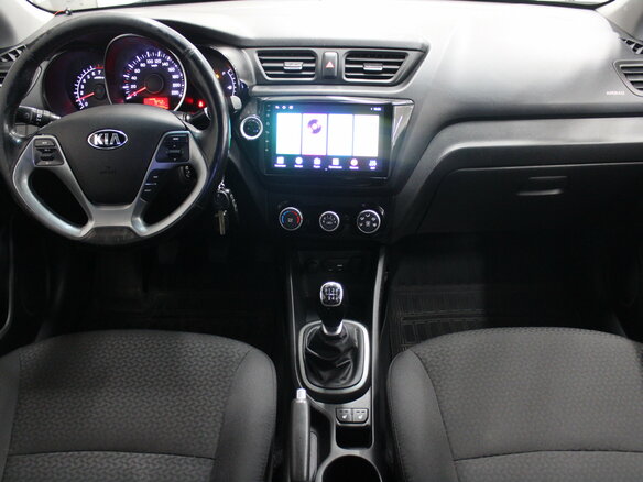 2016 Kia Rio III Рестайлинг, белый, 963000 рублей - вид 5