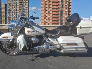 2007 Harley-Davidson Road King, белый, 999000 рублей, вид 2