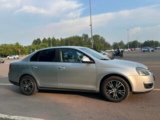 2007 Volkswagen Jetta V, серебристый, 580000 рублей, вид 2