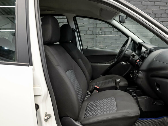 2019 Lada (ВАЗ) Granta I Рестайлинг, белый, 610000 рублей - вид 11