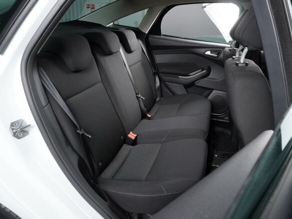 2016 Ford Focus III Рестайлинг, белый, 1299000 рублей - вид 6