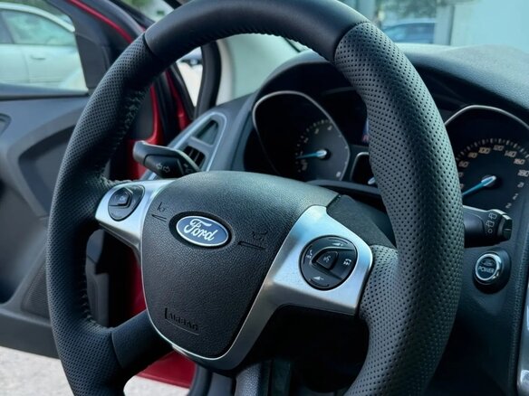 2013 Ford Focus III, красный, 650000 рублей - вид 7