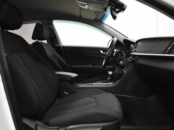 2019 Kia Optima IV Рестайлинг, белый, 1630000 рублей - вид 11
