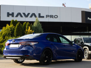 2021 Toyota Camry VIII (XV70) Рестайлинг, синий, 2660000 рублей, вид 4