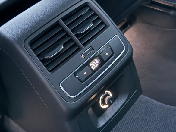 2016 Audi A4 V (B9), красный, 1700000 рублей - вид 12
