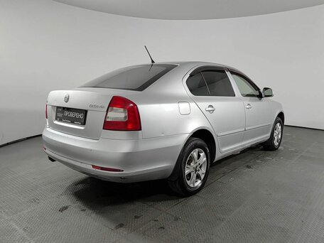 2012 Skoda Octavia II (A5) Рестайлинг, серебристый, 633410 рублей, вид 5