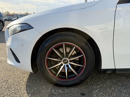 2019 Mercedes-Benz A-Класс 200 IV (W177), белый, 2035000 рублей, вид 4