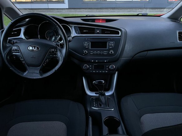 2015 Kia Ceed II Рестайлинг, красный, 1210000 рублей - вид 8