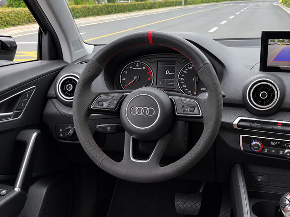 2023 Audi Q2 L 35 TFSI I Рестайлинг, серый, 1715000 рублей - вид 13