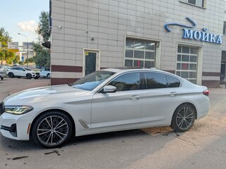 2020 BMW 5 серии 530i VII (G30/G31/G38) Рестайлинг, белый, 3650000 рублей, вид 2