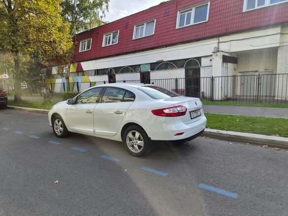 2012 Renault Fluence I, белый, 850000 рублей - вид 7