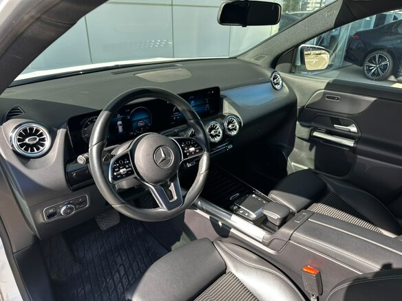 2020 Mercedes-Benz GLA 200 II (H247), белый, 2790000 рублей - вид 10