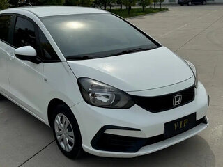 2022 Honda Fit IV, белый, 1330000 рублей, вид 3