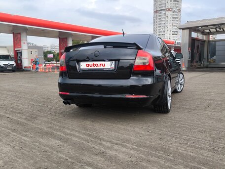2010 Skoda Octavia DSG7 II (A5) Рестайлинг, чёрный, 680000 рублей, вид 5