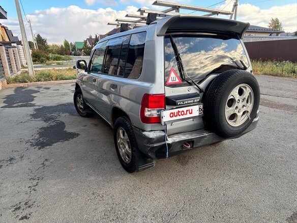 1999 Mitsubishi Pajero iO, серый - вид 5