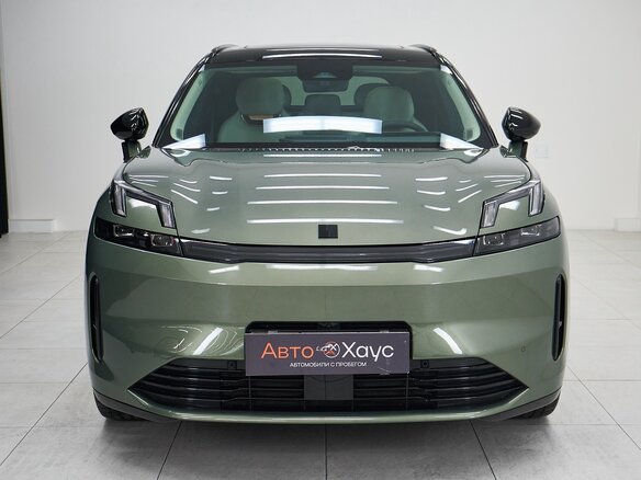 2023 Lynk & Co 08 39.6 kWh I, зелёный, 4700000 рублей - вид 1