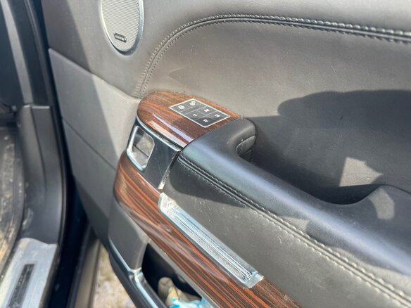 2015 Land Rover Range Rover IV, чёрный - вид 11