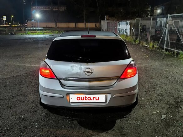 2009 Opel Astra 5-speed H Рестайлинг, серебристый, 450000 рублей - вид 3
