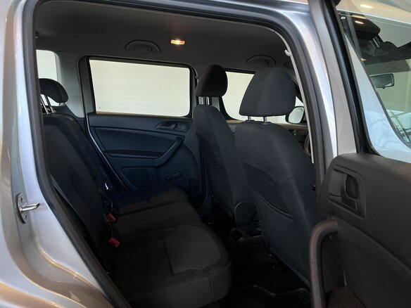 2015 Skoda Yeti I Рестайлинг, серебристый - вид 24
