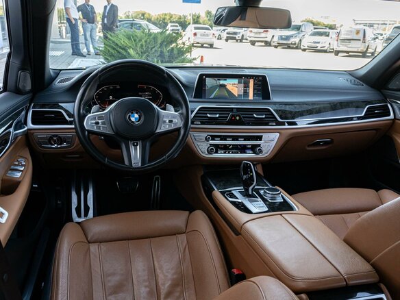 2021 BMW 7 серии 730i VI (G11/G12) Рестайлинг, серый, 5450000 рублей - вид 9