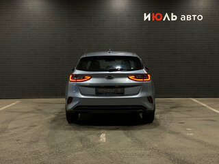2021 Kia Ceed III Рестайлинг, серебристый, 1300000 рублей, вид 4