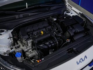 2021 Kia K3 II Рестайлинг, белый, 2050000 рублей, вид 5