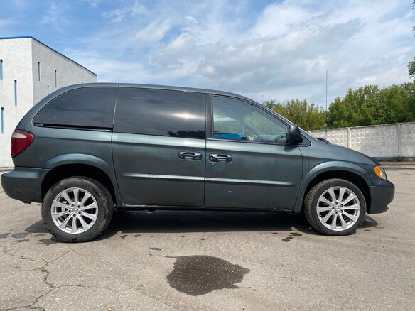 2001 Chrysler Voyager IV, серый, 255000 рублей - вид 3