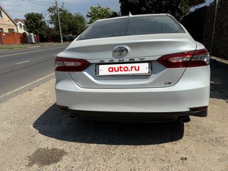 2020 Toyota Camry VIII (XV70), белый, 3400000 рублей, вид 3