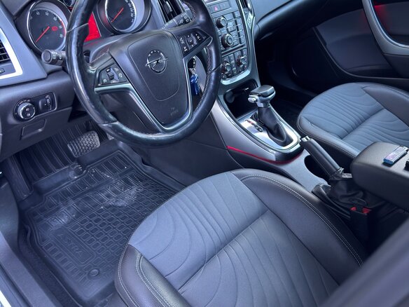 2013 Opel Astra J Рестайлинг, белый, 930000 рублей - вид 8