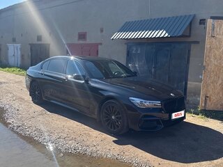 2016 BMW 7 серии Long 730Ld xDrive VI (G11/G12), чёрный, 2870000 рублей, вид 3