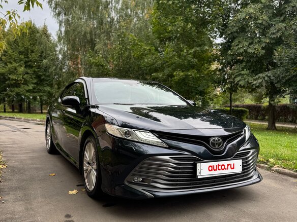 2018 Toyota Camry VIII (XV70), синий, 2850000 рублей - вид 2